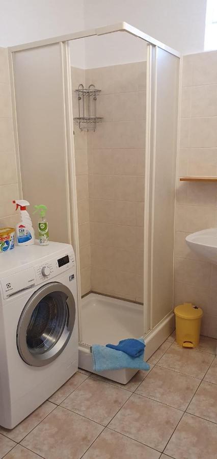 Apartmani Sonia Njivice Exterior foto