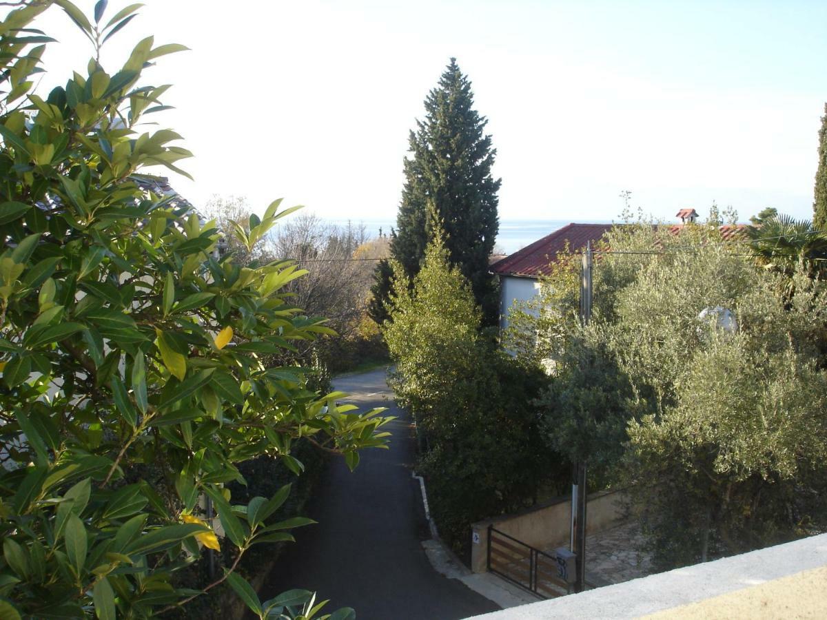 Apartmani Sonia Njivice Exterior foto